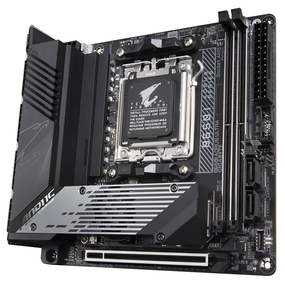 Placa Madre Gigabyte B650I AORUS Ultra Socket AM5 DDR5