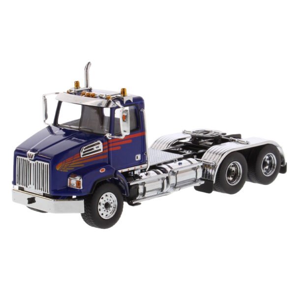Camión Diecast Masters - Western Stars 4700 Sb Tandem Day Cab Tractor Azul - Escala 1/50 (71039)