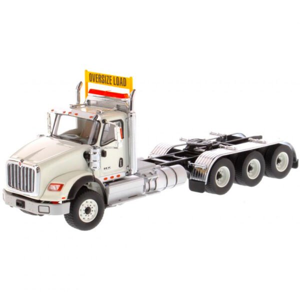 Camión Diecast Masters - International Hx620 Tridem Tractor White - Escala 1/50 (71007)
