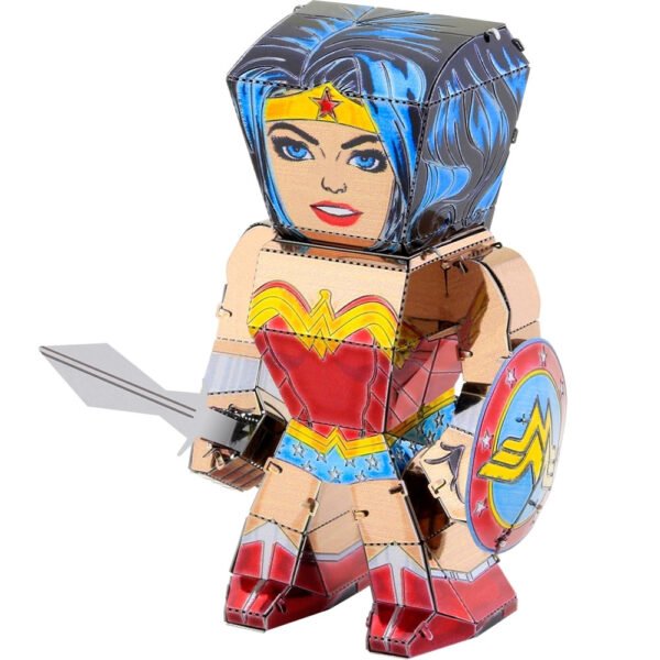 Miniatura de Montar Metal Earth Legends - Wonder Woman Mem025