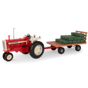 Tractor Tomy Big Farm Case Ih - Farmall 1206 With Hay Wagon And Bales 46722-ESCALA 1/16